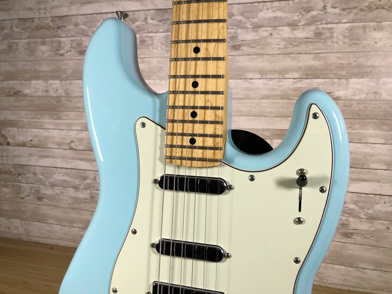 Fender Alternate Reality Sixty-Six Daphne Blue Used
