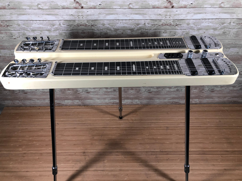 2022-02-0217.30.58b_1024x.jpg?