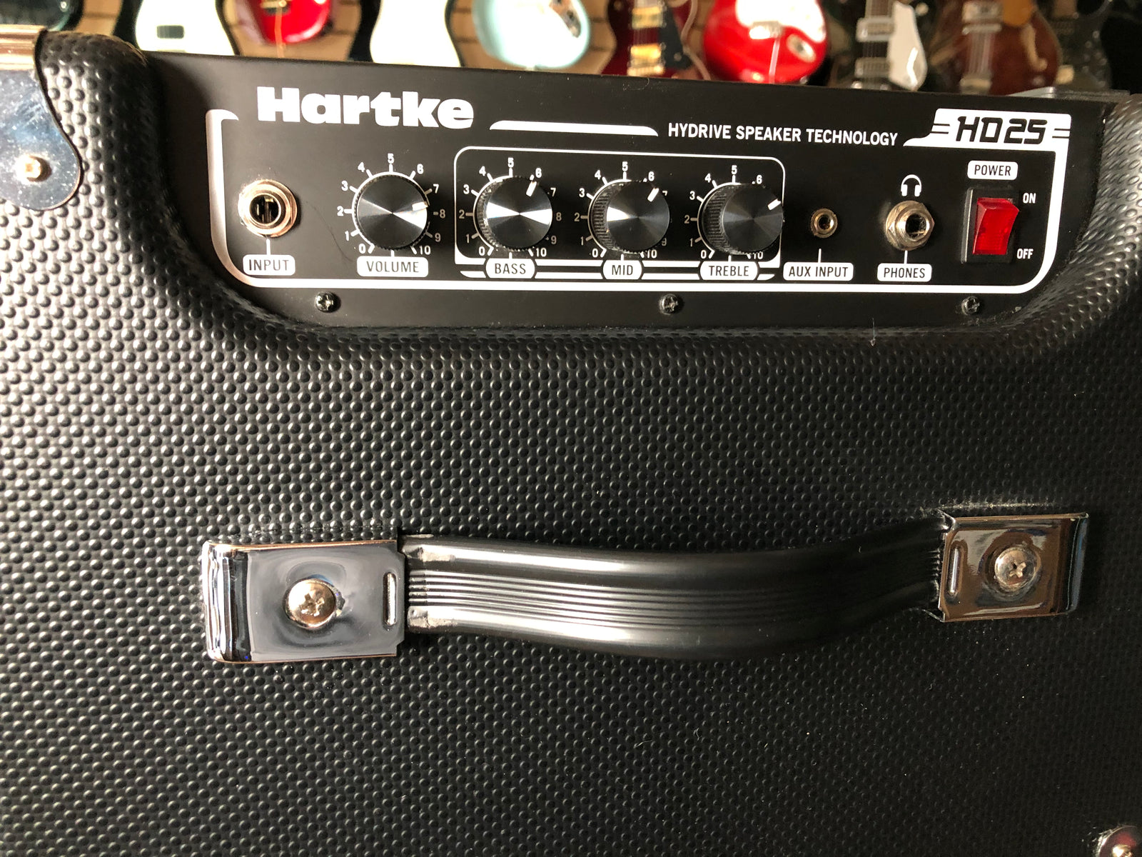 ベースアンプ Hartke HD25 Amazon.co.jp: HARTKE (ハートキー) ベース