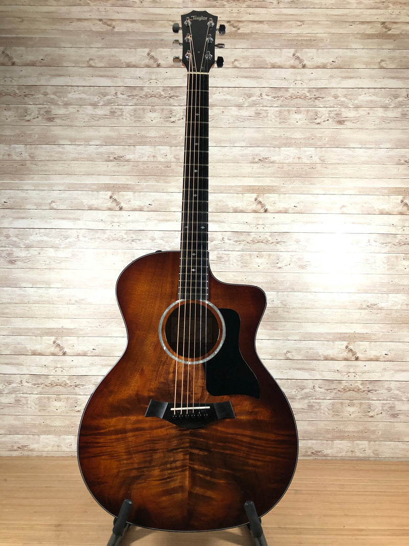 Taylor 224CE-K DLX Hawaiian Koa Acoustic/Electric Used