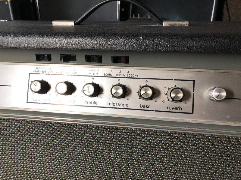 Ampeg VT-22 2x12 Tube Combo with Master Volume Used