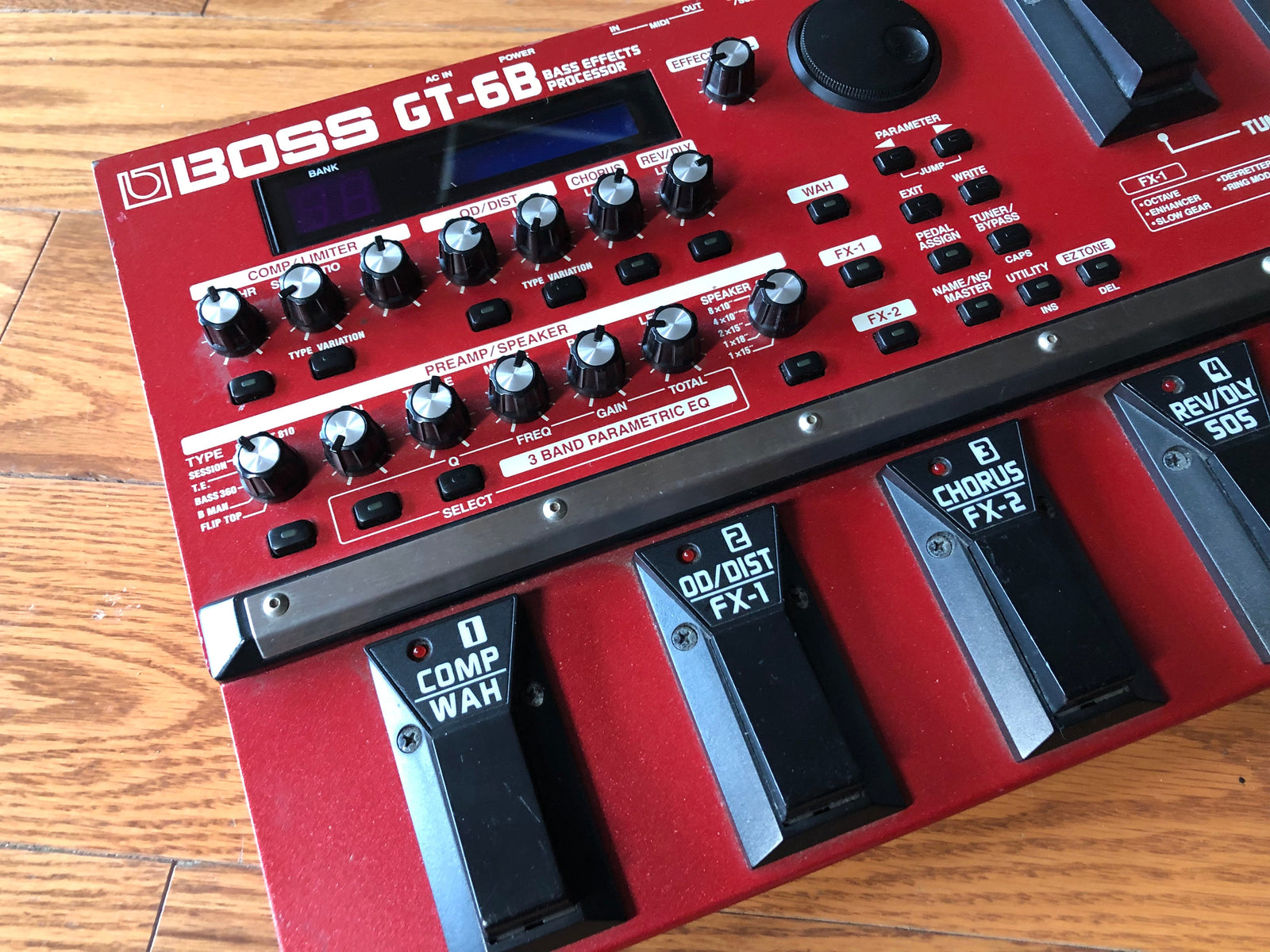 BOSS GT-6B ベース用エフェクトプロセッサー Boss GT-6B bass multi effects retrospective review - YouTube