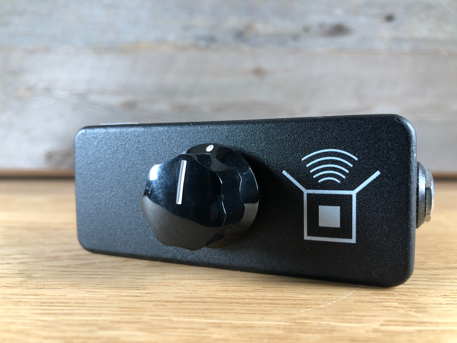 JHS Little Black Box FX Loop Attenuator Used Toronto, ON | Cask Music