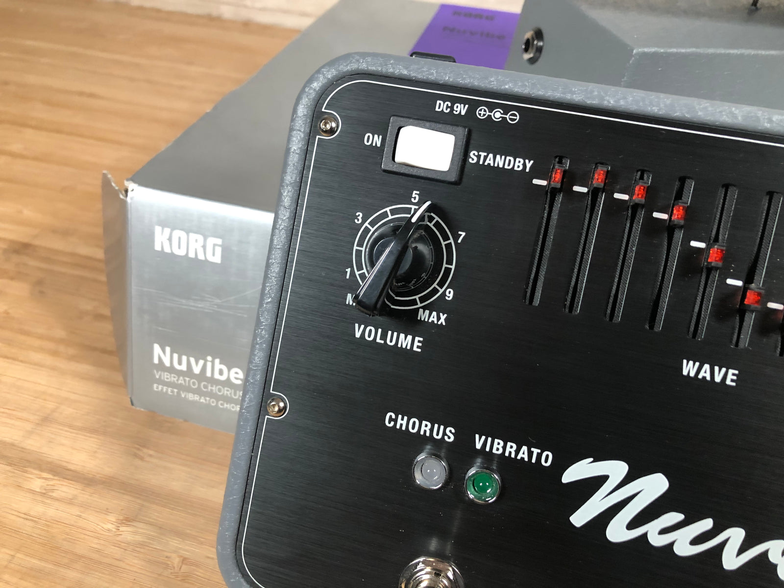 希少！KORG Nuvibe 新品 Korg Nuvibe Vibrato Chorus Pedal | Sweetwater