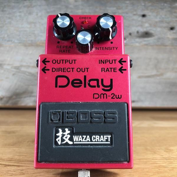 DM-2W(J) Delay 技 Waza Craft BOSS Waza Craft DM-2w Delay Pedal Review by Sweetwater Sound