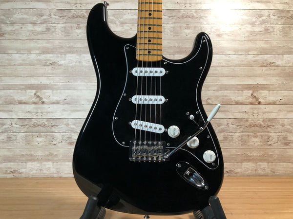Fender MIM Standard Stratocaster Used