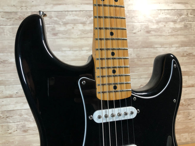 Fender MIM Standard Stratocaster Used