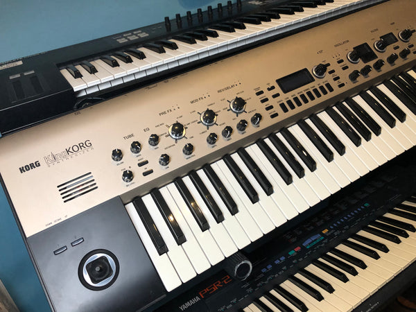 Korg KingKORG Performance Synthesizer Gold Used