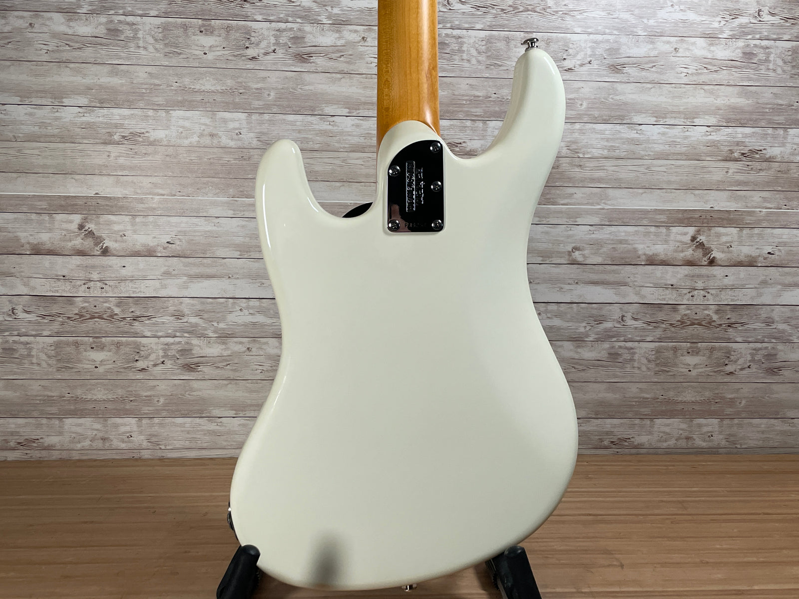 MUSICMAN Caprice Bass（Ivoly White） 2016 Music Man Caprice 4-String Bass Ivory White Used Toronto, ON